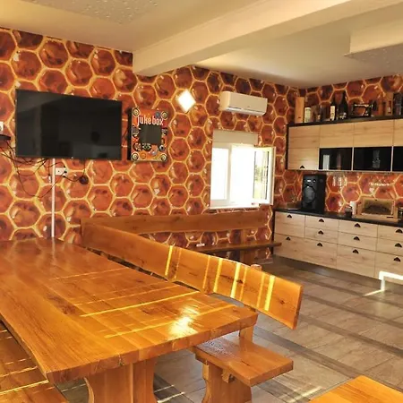 Vila Honey With Private Pool, Near Split Tugare